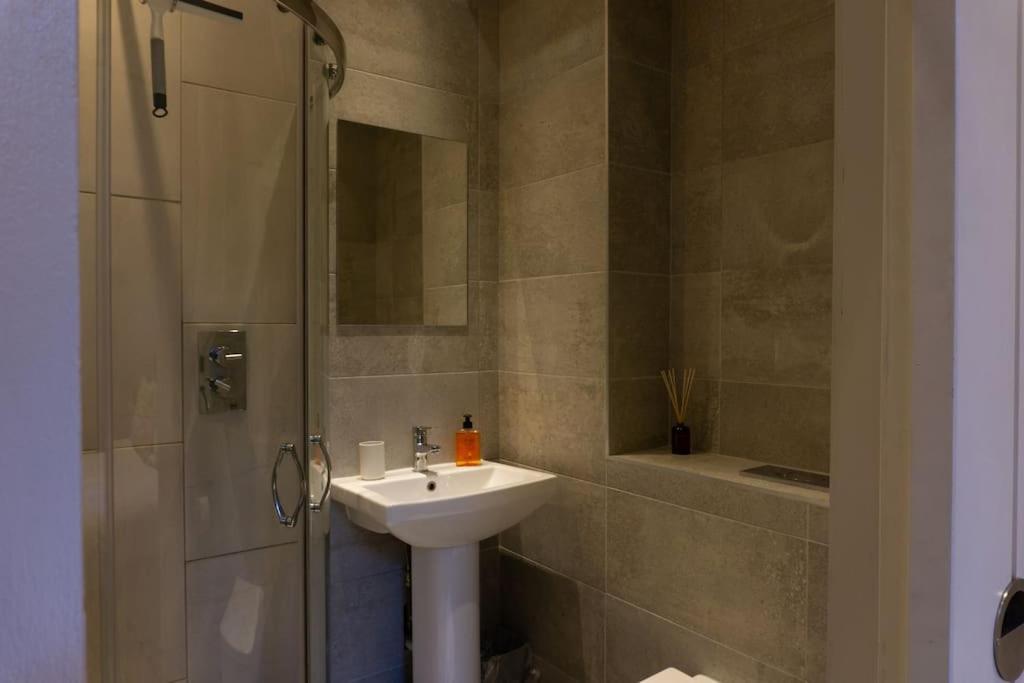 Spacious Apartment In City Centre - Free Parking Nottingham Exterior foto