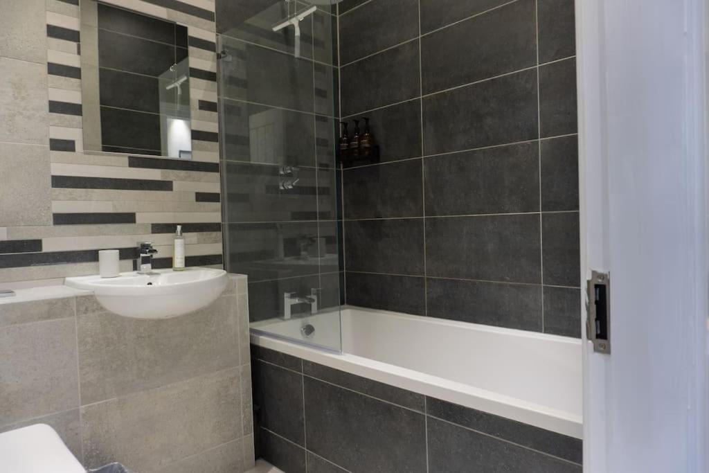 Spacious Apartment In City Centre - Free Parking Nottingham Exterior foto